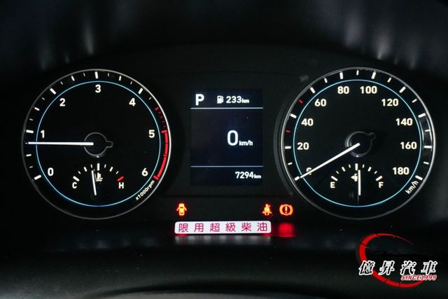 豪華大單廂，四錄行車紀錄器、電動尾門、底盤防鏽，媲美新車，該裝的配件都幫你裝好了  第13張相片