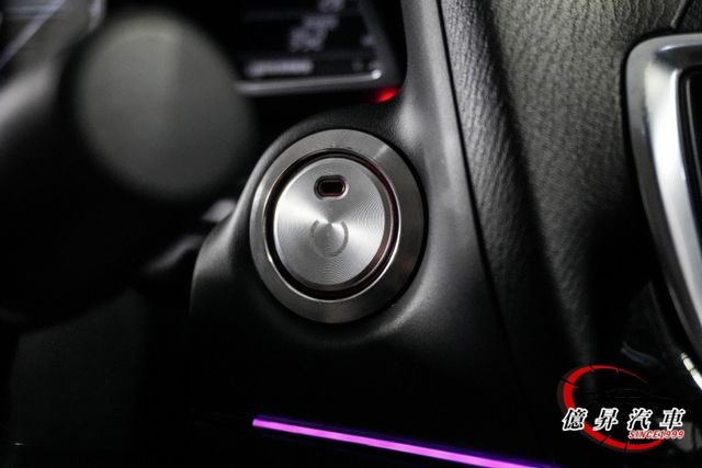 經典日系房車，外表輕改裝、鋁圈、氣氛燈，整體氣氛佳，滿滿年輕人的味道  第13張相片