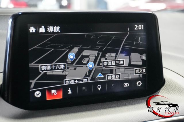 經典日系房車，外表輕改裝、鋁圈、氣氛燈，整體氣氛佳，滿滿年輕人的味道  第18張相片