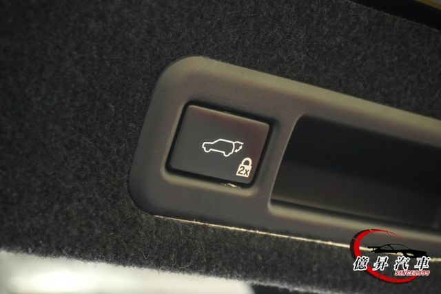 RX300頂級版，抬頭顯示器、ACC跟車、盲點偵測、雙前通風椅、電動尾門  第9張相片