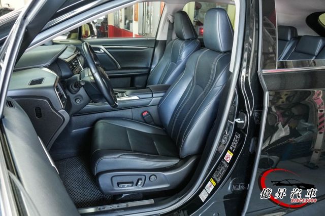 RX300頂級版，抬頭顯示器、ACC跟車、盲點偵測、雙前通風椅、電動尾門  第10張相片