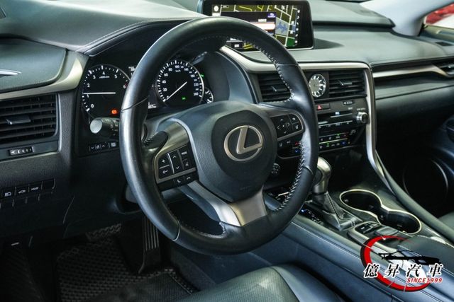 RX300頂級版，抬頭顯示器、ACC跟車、盲點偵測、雙前通風椅、電動尾門  第12張相片
