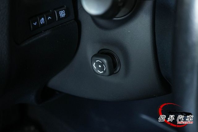 RX300頂級版，抬頭顯示器、ACC跟車、盲點偵測、雙前通風椅、電動尾門  第14張相片