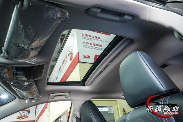 RX300頂級版，抬頭顯示器、ACC跟車、盲點偵測、雙前通風椅、電動尾門  第16張相片