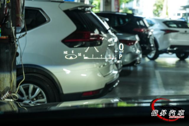 RX300頂級版，抬頭顯示器、ACC跟車、盲點偵測、雙前通風椅、電動尾門  第19張相片