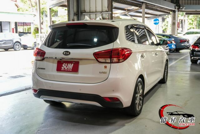 HID氙氣頭燈、盲點偵測、全景天窗，高CP值七人座 MPV，載人載物都輕鬆  第6張相片