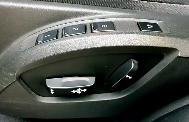 VOLVO富豪 V50  第13張相片