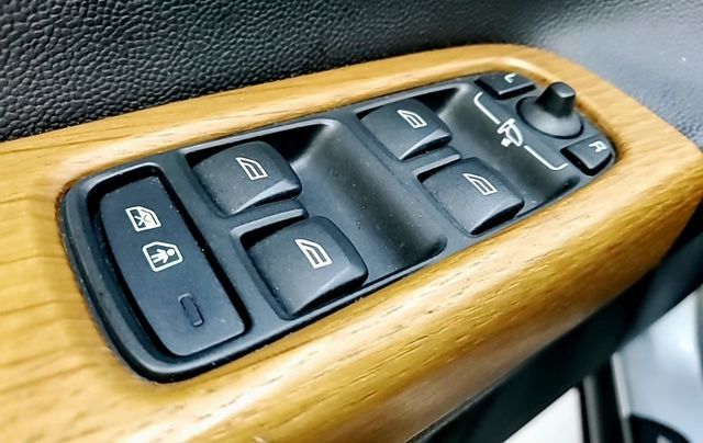 VOLVO富豪 V50  第15張相片