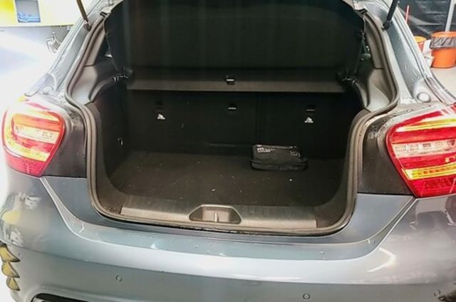 M-BENZ賓士 A200  第7張相片