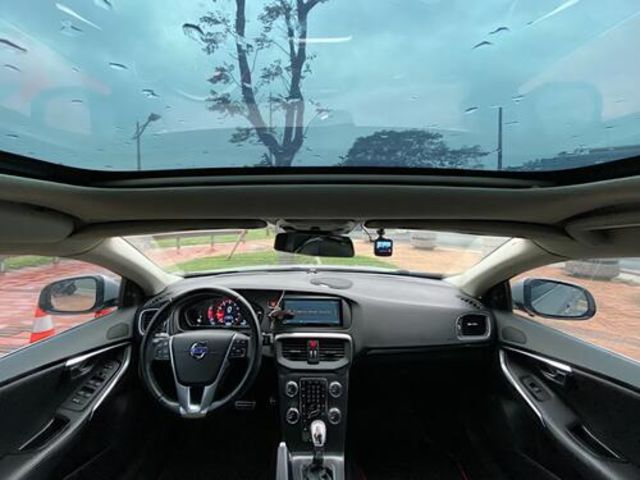 VOLVO富豪 V40  第3張相片