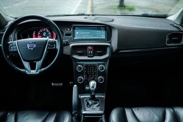 VOLVO富豪 V40  第4張相片