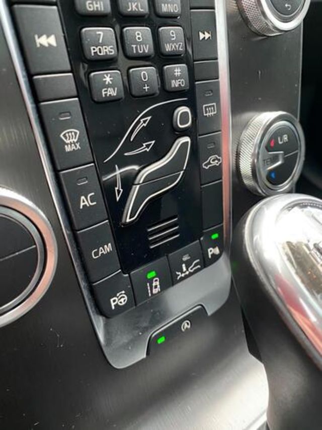 VOLVO富豪 V40  第7張相片