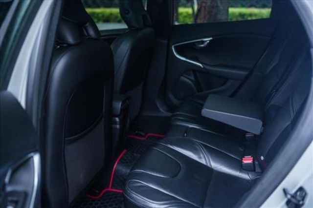 VOLVO富豪 V40  第10張相片