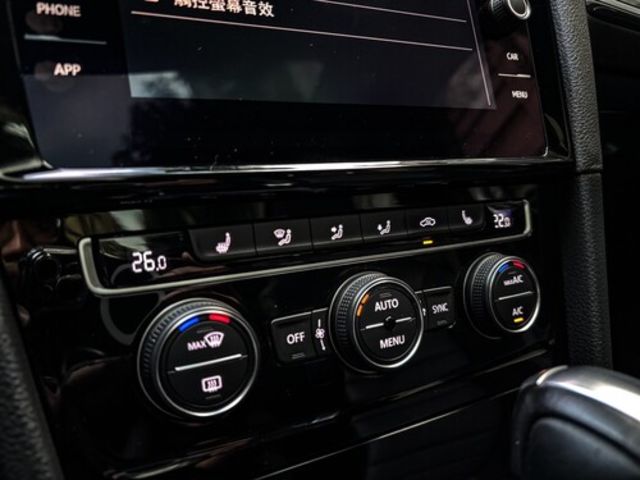 VOLKSWAGEN福斯 GOLF VARIANT  第15張相片