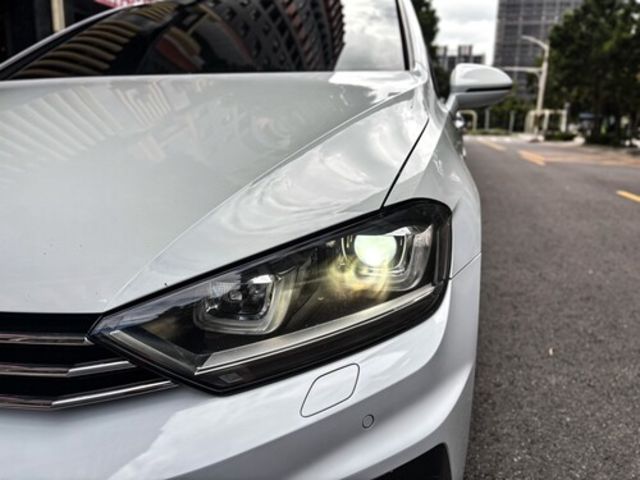 VOLKSWAGEN福斯 GOLF SPORTSVAN  第2張相片