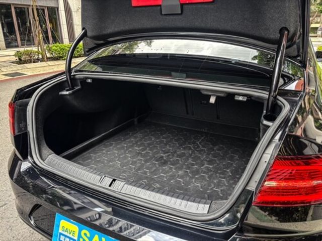 VOLKSWAGEN福斯 PASSAT  第5張相片