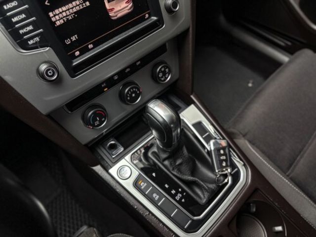 VOLKSWAGEN福斯 PASSAT  第15張相片