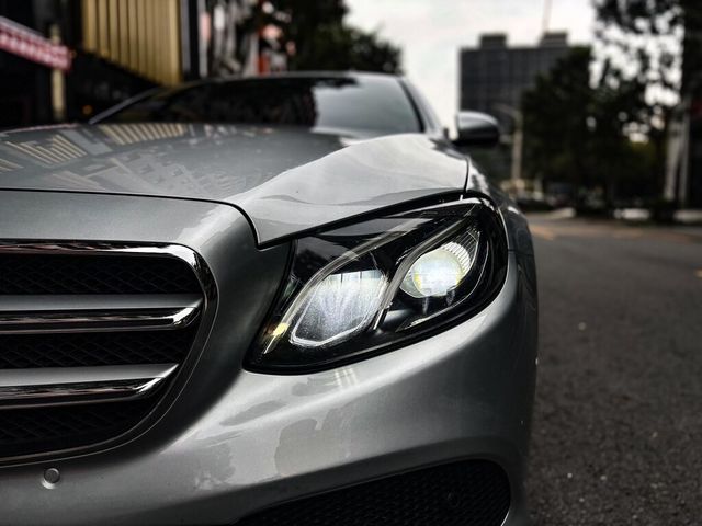 M-BENZ賓士 E200  第3張相片
