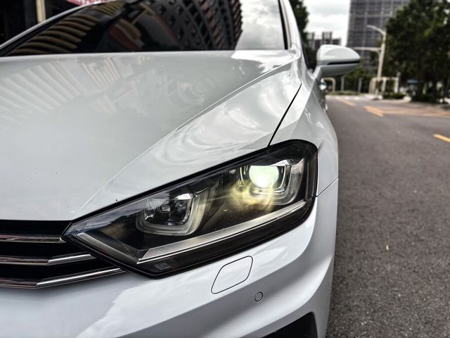 VOLKSWAGEN福斯 GOLF SPORTSVAN  第3張相片