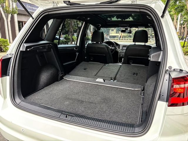 VOLKSWAGEN福斯 GOLF SPORTSVAN  第14張相片