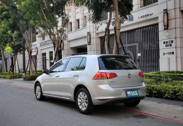 VOLKSWAGEN福斯 GOLF  第3張相片