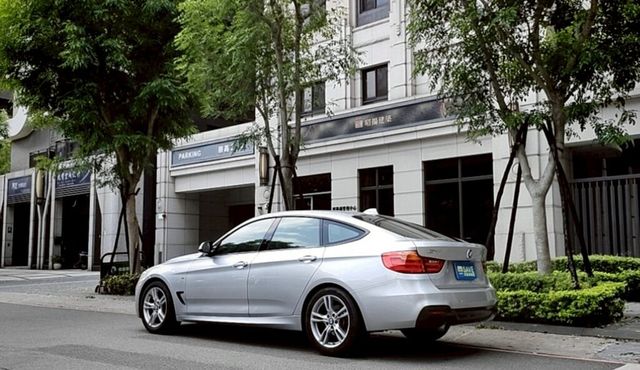 BMW寶馬 320I GT  第3張相片
