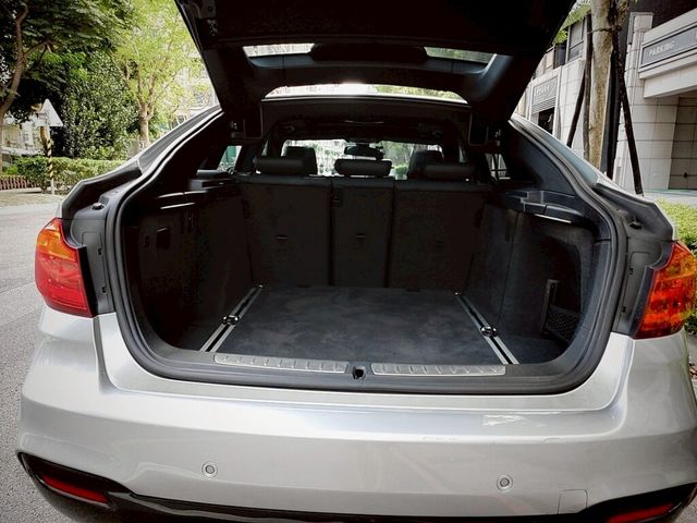 BMW寶馬 320I GT  第11張相片