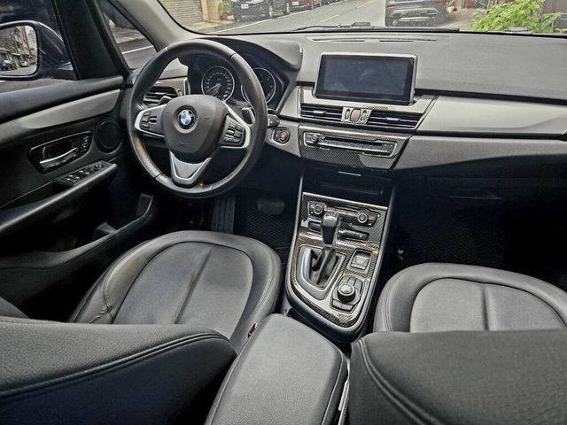 BMW寶馬 218D  第3張相片