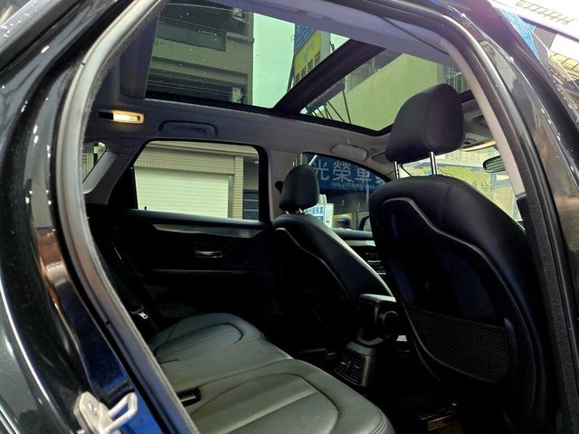 BMW寶馬 218D  第4張相片