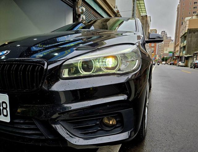 BMW寶馬 218D  第6張相片