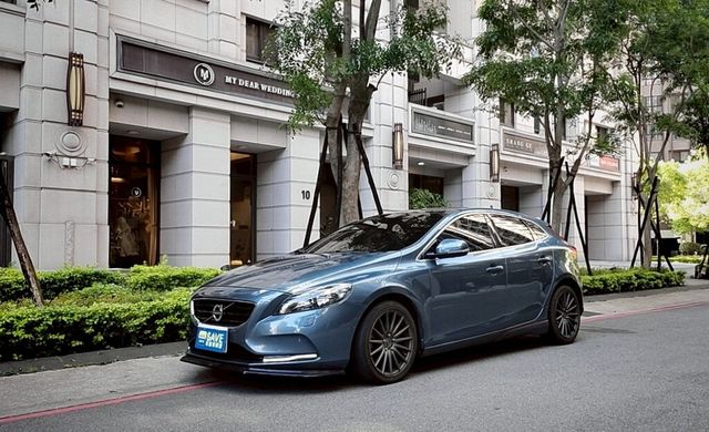 VOLVO富豪 V40  第1張相片