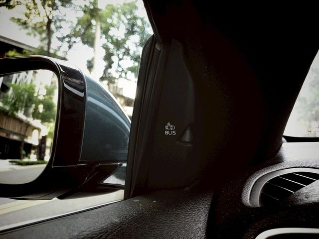 VOLVO富豪 V40  第15張相片