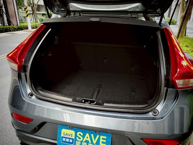 VOLVO富豪 V40  第18張相片