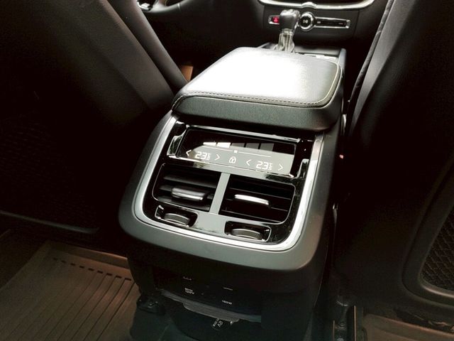 VOLVO富豪 XC60  第15張相片