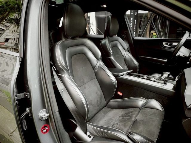 VOLVO富豪 XC60  第18張相片