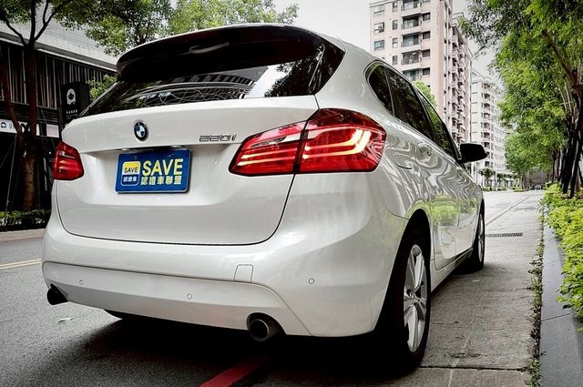 BMW寶馬 220I  第6張相片