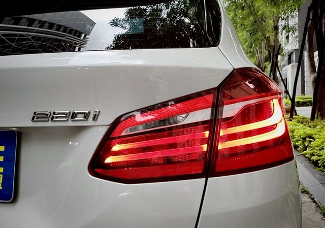 BMW寶馬 220I  第7張相片