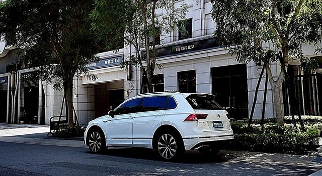 VOLKSWAGEN福斯 TIGUAN  第3張相片