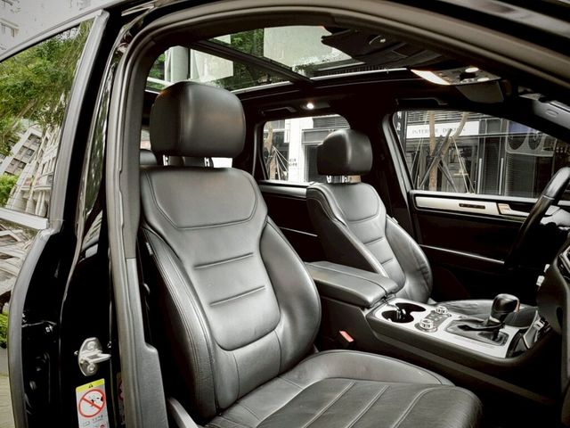 VOLKSWAGEN福斯 TOUAREG  第17張相片