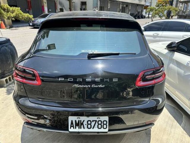 PORSCHE保時捷 MACAN TURBO  第5張相片