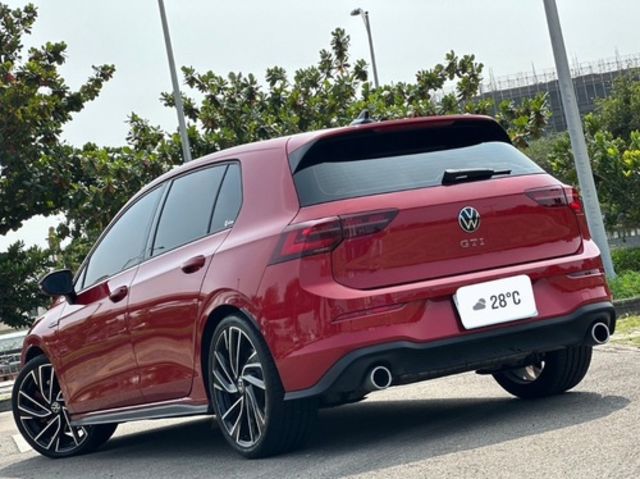 VOLKSWAGEN福斯 GOLF GTI  第5張相片
