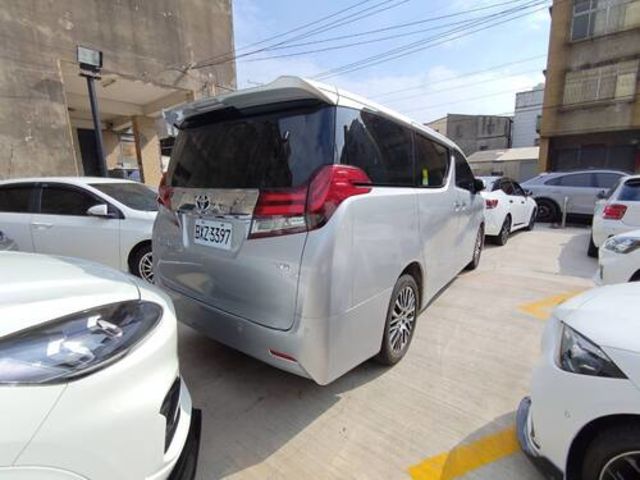 TOYOTA豐田 ALPHARD  第2張相片