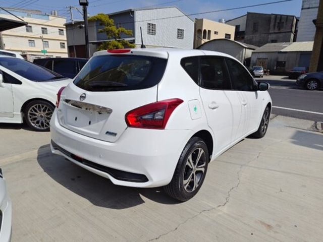NISSAN日產 TIIDA  第2張相片