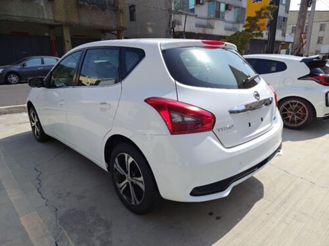 NISSAN日產 TIIDA  第7張相片