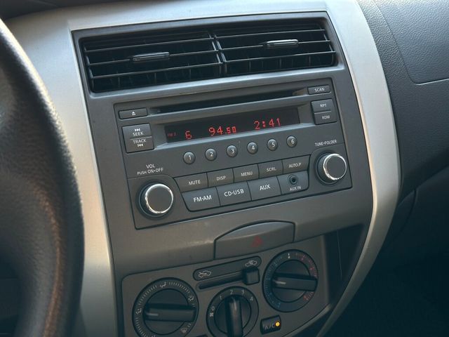 NISSAN日產 LIVINA  第10張相片