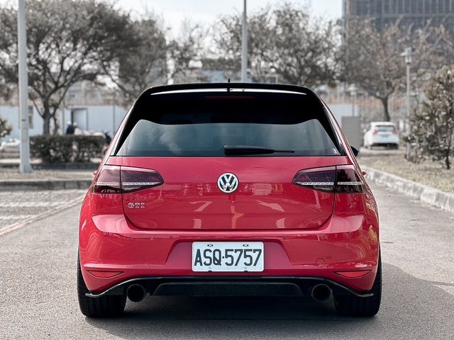 VOLKSWAGEN福斯 GOLF GTI  第4張相片