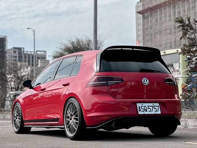 VOLKSWAGEN福斯 GOLF GTI  第18張相片