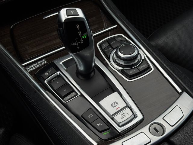 BMW寶馬 730D  第9張相片