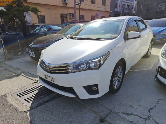 TOYOTA豐田 ALTIS  第1張相片