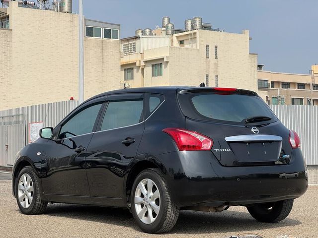 NISSAN日產 TIIDA  第6張相片
